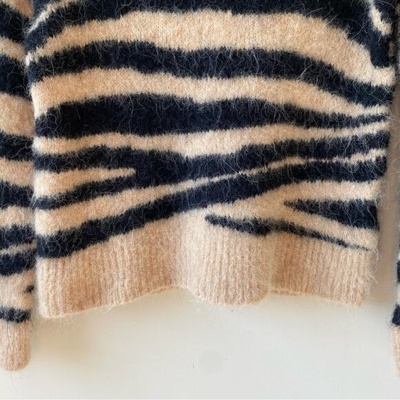 Madewell Wool Alpaca Shrunken Pullover Sweater in Tiger Stripe Sz XS Cropped - Picture 4 of 11
